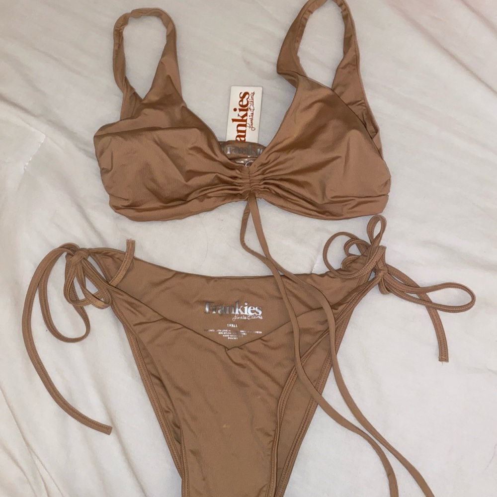 Frankie’s bikinis brand new bikini set